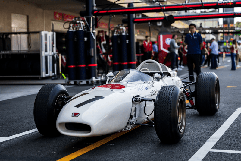 Vintage Honda RA272 F1 car