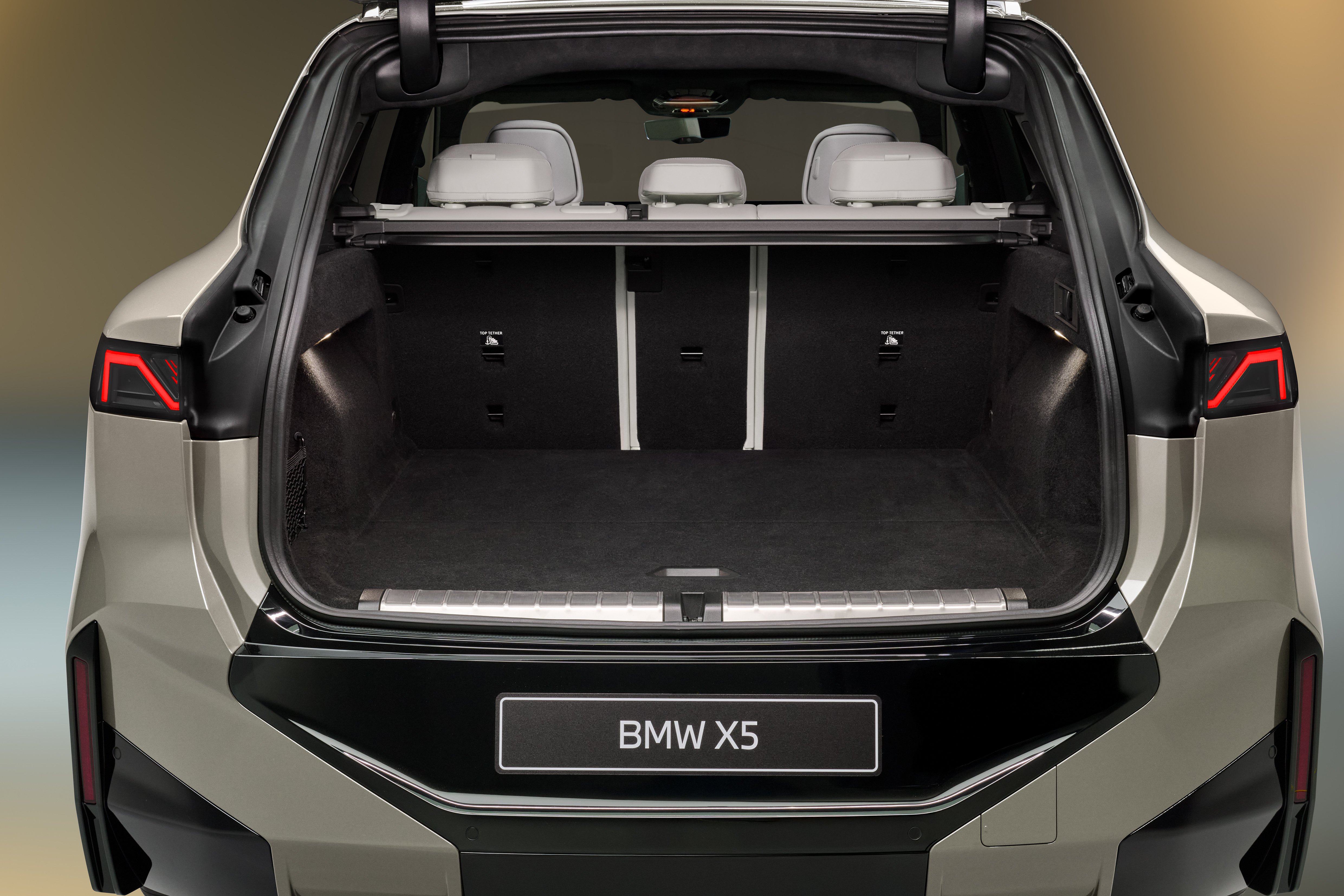 2027-BMW-iX5-60-xDrive-38