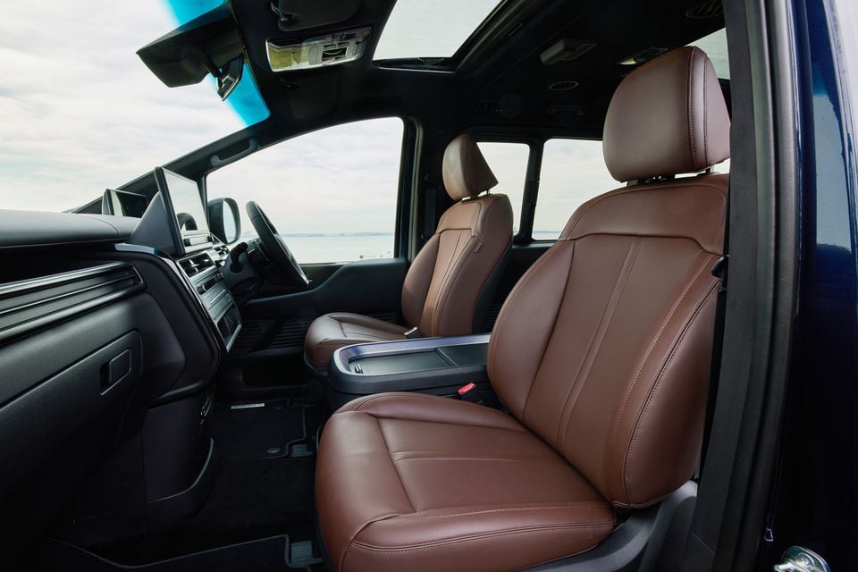 2027 Hyundai Staria Lounge