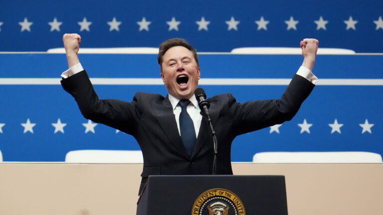 Elon Musk Reportedly Wants A Tesla-SpaceX Merger, And Selling Tesla China Could Be The First Step Toward Making That Happen – Jalopnik