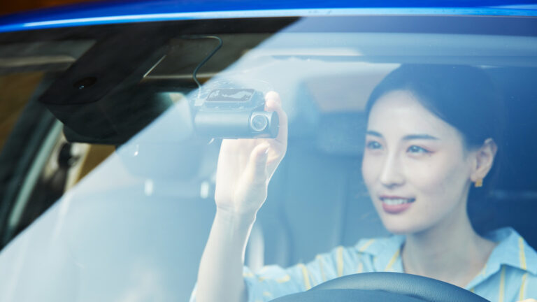Pros And Cons Of Aftermarket Dash Cams Vs. Built-In Camera Systems – Jalopnik