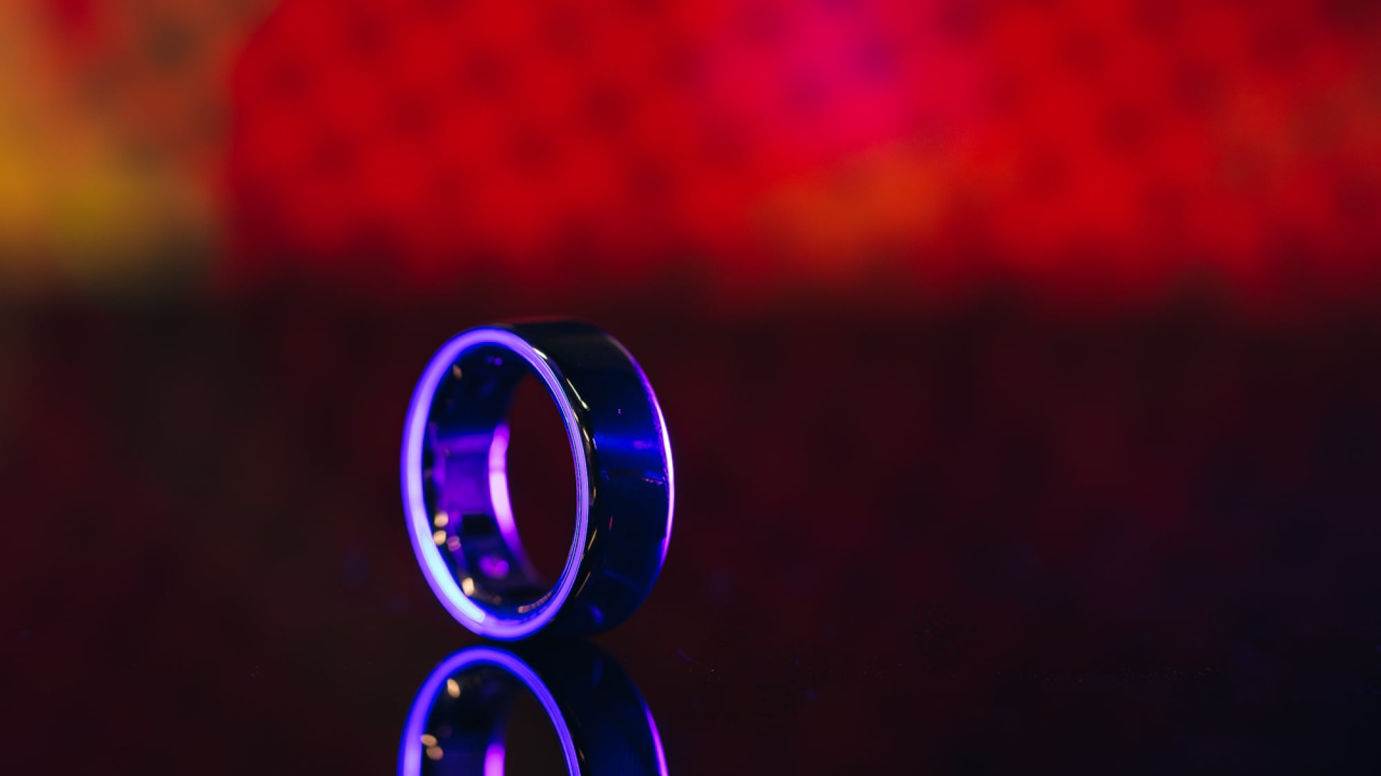 oura ring 4 in bright lighting