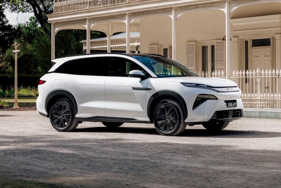 2026-BYD-sealion-8-dynamic-fwd - 1