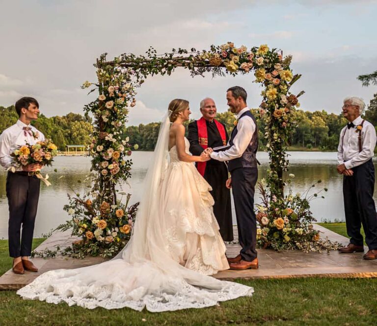 7 Outdoor Wedding Logistics Couples Ought to Plan for Before the Big Day – Love & Lavender