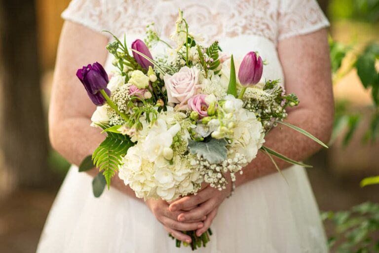 Budget Wedding Flowers: How You Can Get the Search for Much less – Love & Lavender