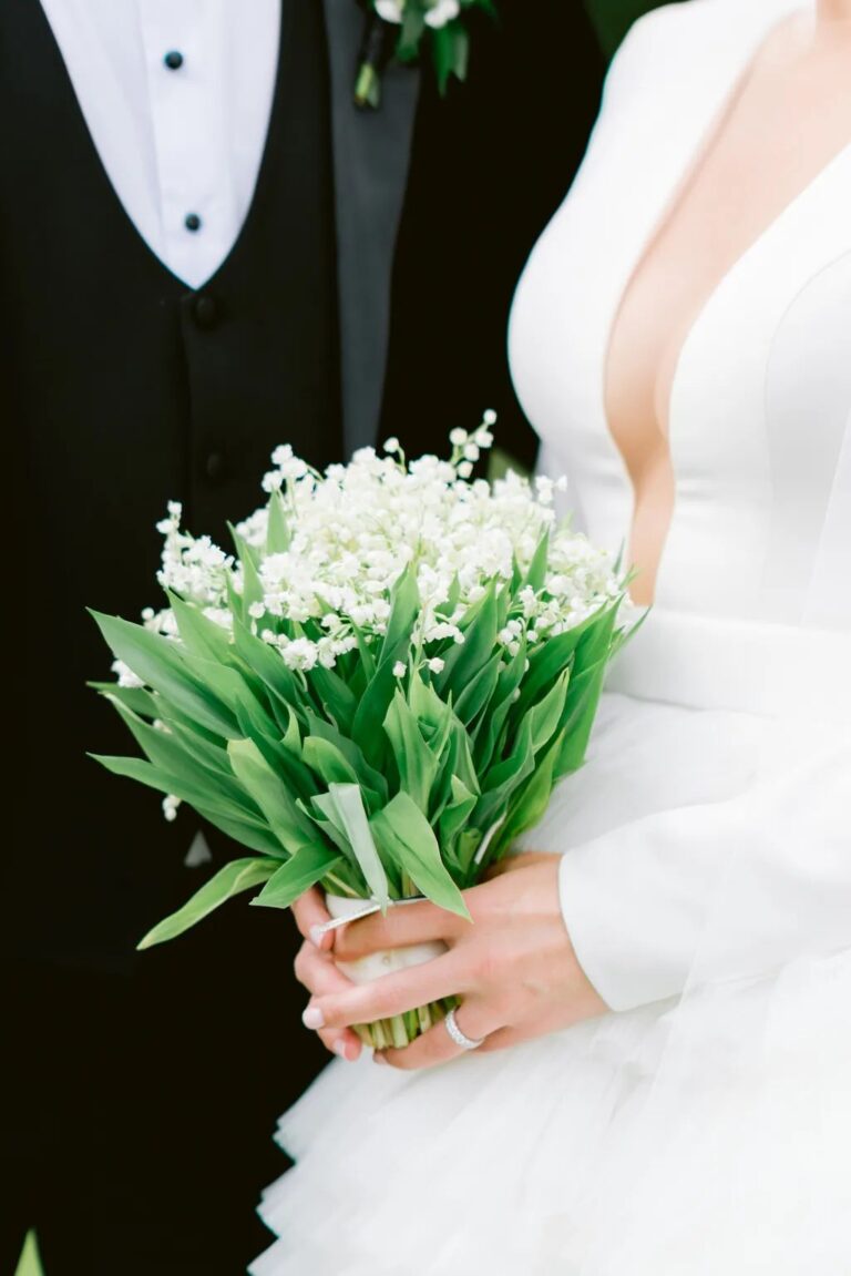 Pretty and Practical: Small Wedding Bouquets We Can’t Stop Swooning Over!