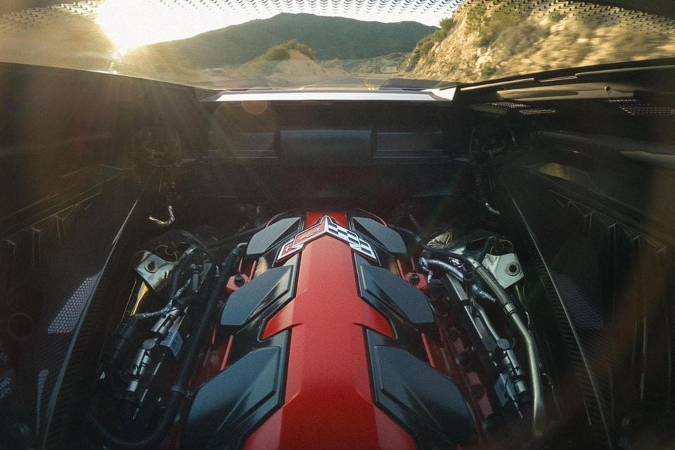 MY27_Chevrolet_Corvette_GS_-Next-Generation-V8-engine