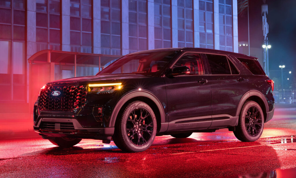 The 2026 Dodge Durango R/T Is Still Fun After 15 Years, But That Might Not Be Enough | Review