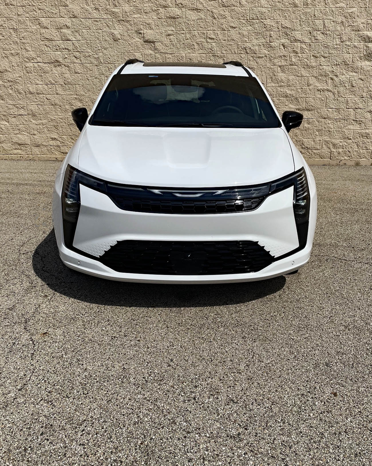 2027 Chrysler Pacifica Limited in Bright White with S Appearance Package, front end, bright light