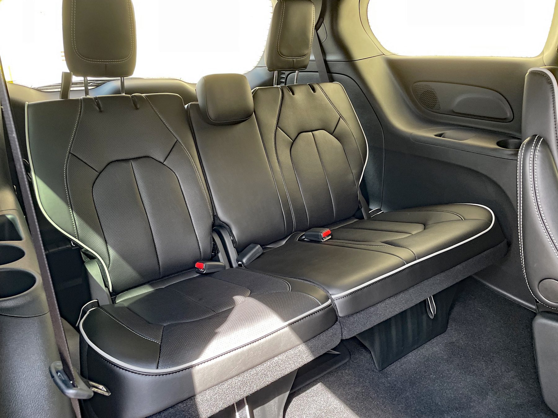 2027 Chrysler Pacifica Limited in Bright White with S Appearance Package, 3rd-row bench, rear seat,