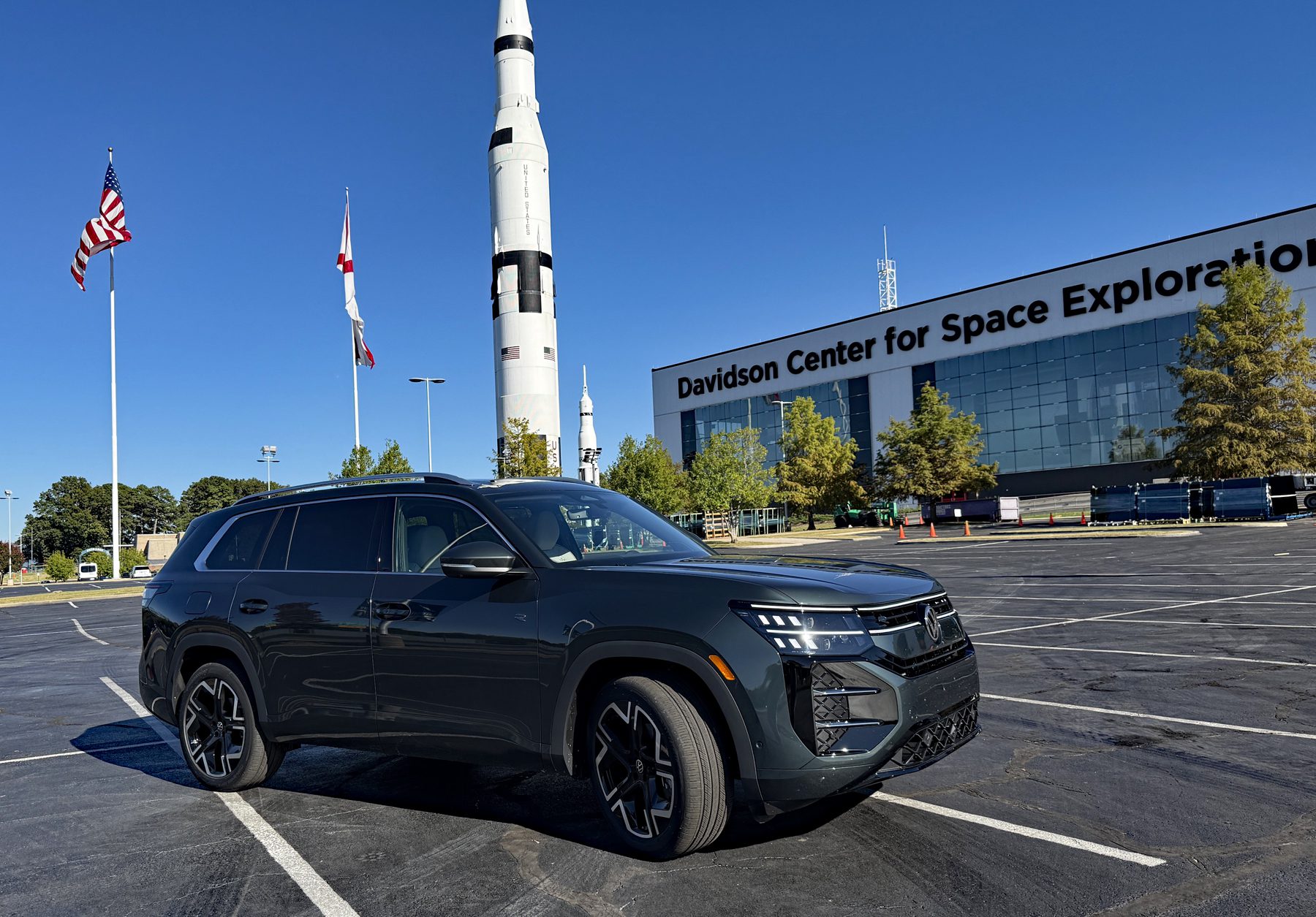 2027 Volkswagen Atlas SEL, Davidson Center for Space Exploration, front 3/4 view
