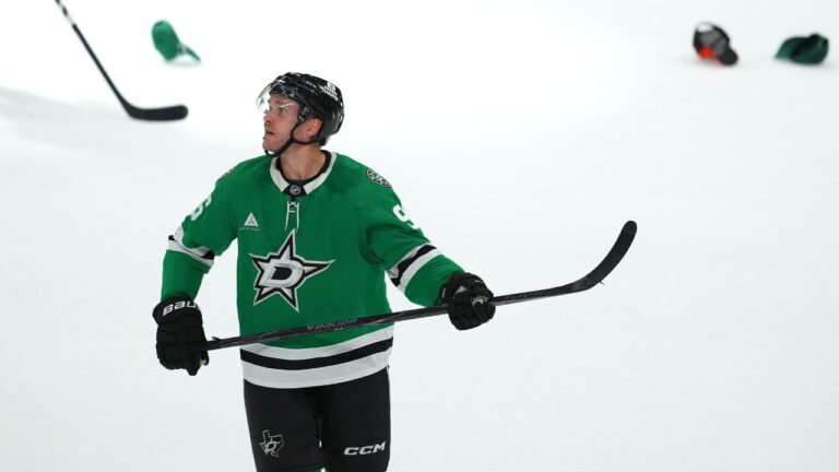 NHL Roundup: Rantanen completes hat trick in extra time, Stars beat Bruins