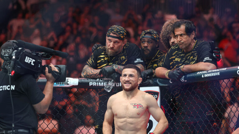 Rocky Balboa Made Running Iconic, These Fighting Champions Have Different Ideas | Deadspin.com