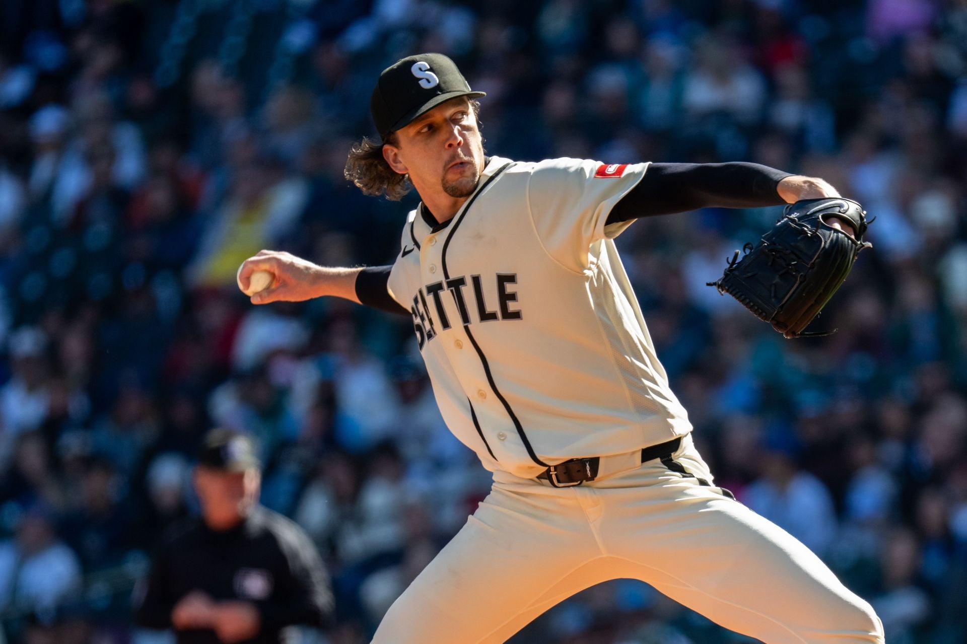 Seattle Mariners ace Logan Gilbert is a potential trade candidate in the offseason - Source: Imagn